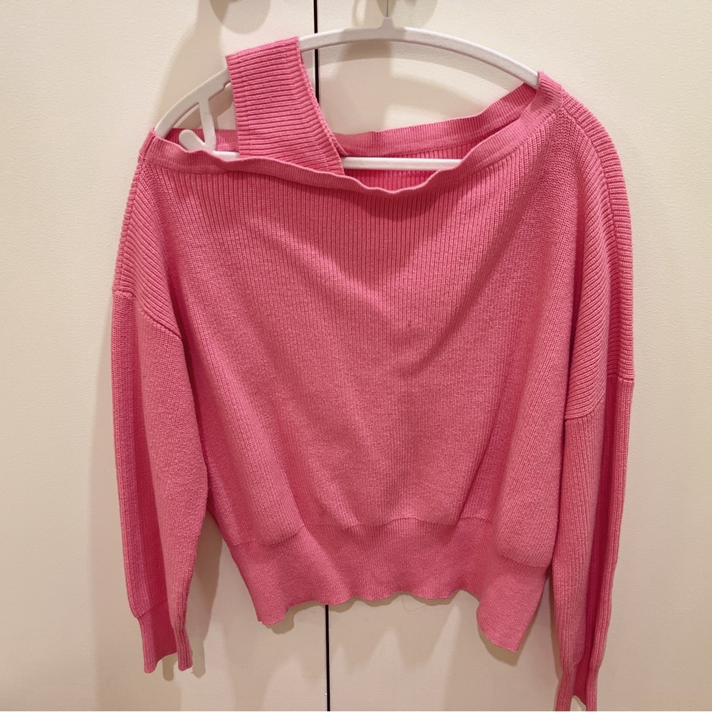 💕Pink Off-Shoulder Knit Sweater 💕